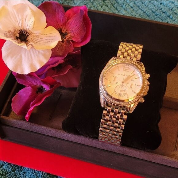 MICHAEL KORS CHRONOGRAPH SILVER WATCH main image 6